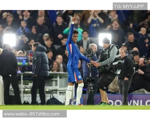 切尔西主场精彩表现以二比零战胜利物浦全场录像回顾